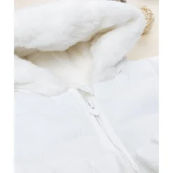Abrigo acolchado niña blanco con inserto de peluche