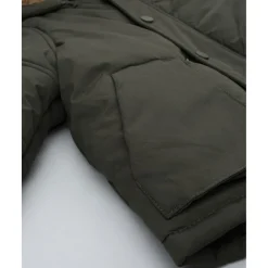 Abrigo acolchado verde con pelo sintético para niño