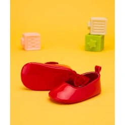 Bailarina niña roja