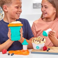 Bandai - Crea tu helado casero en minutos con juguete de cocina para niños y niñas ㅤ