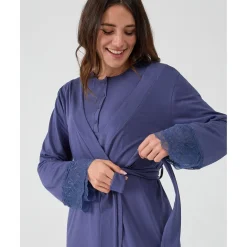 Batín premamá de lactancia azul con encaje