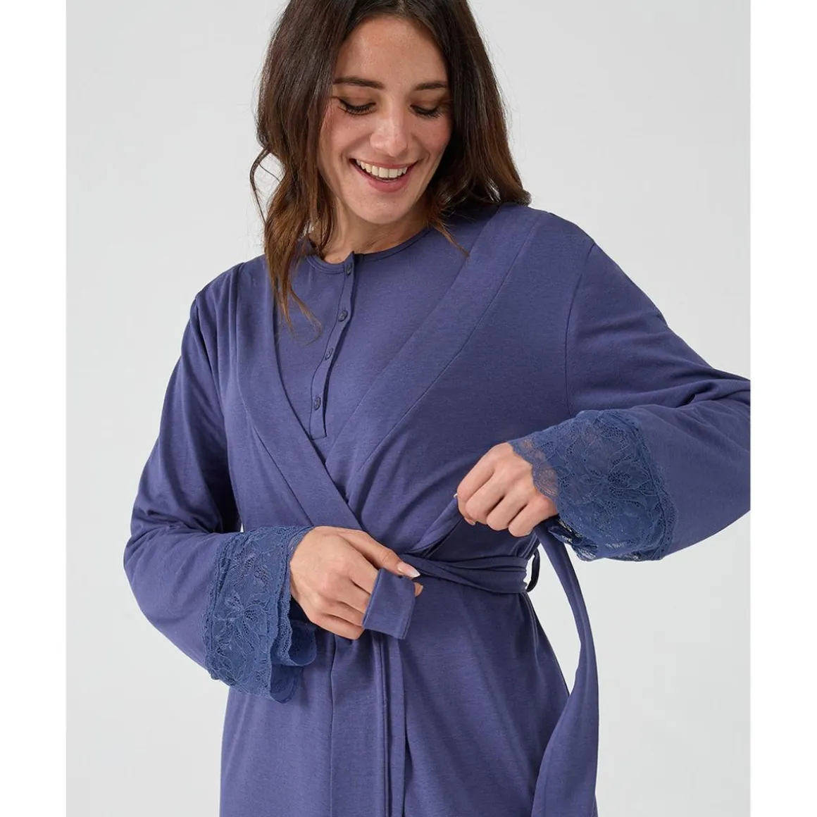 Batín premamá de lactancia azul con encaje