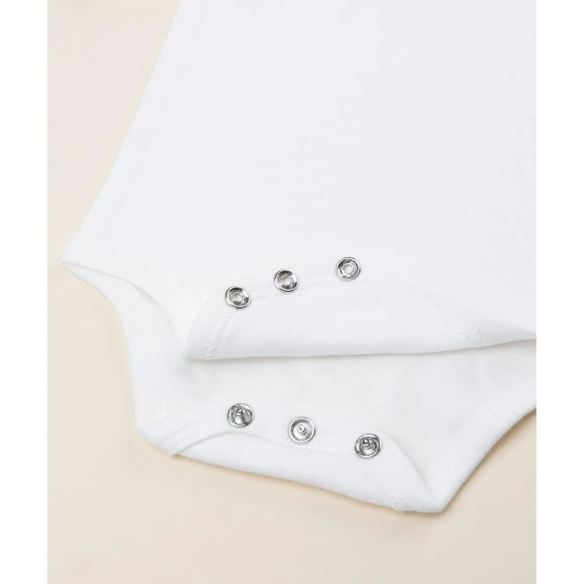 Body bebé niña blanco con bordado