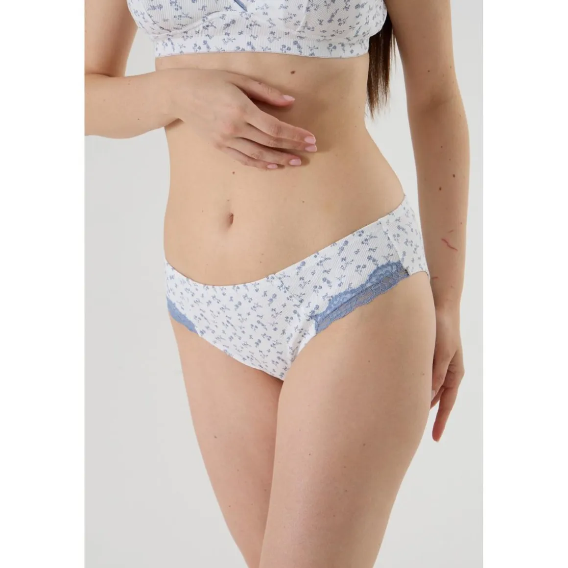 Braguita Premamá con Encaje y Estampado Floral