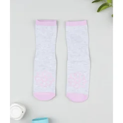 Calcetines antideslizantes niña gris con margarita