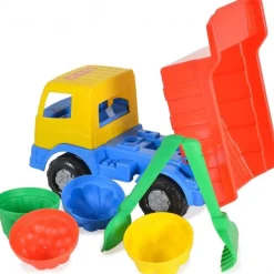 Camión con pala, rastrillo y moldes