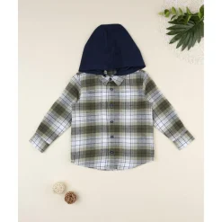 Camisa de franela con capucha para niño