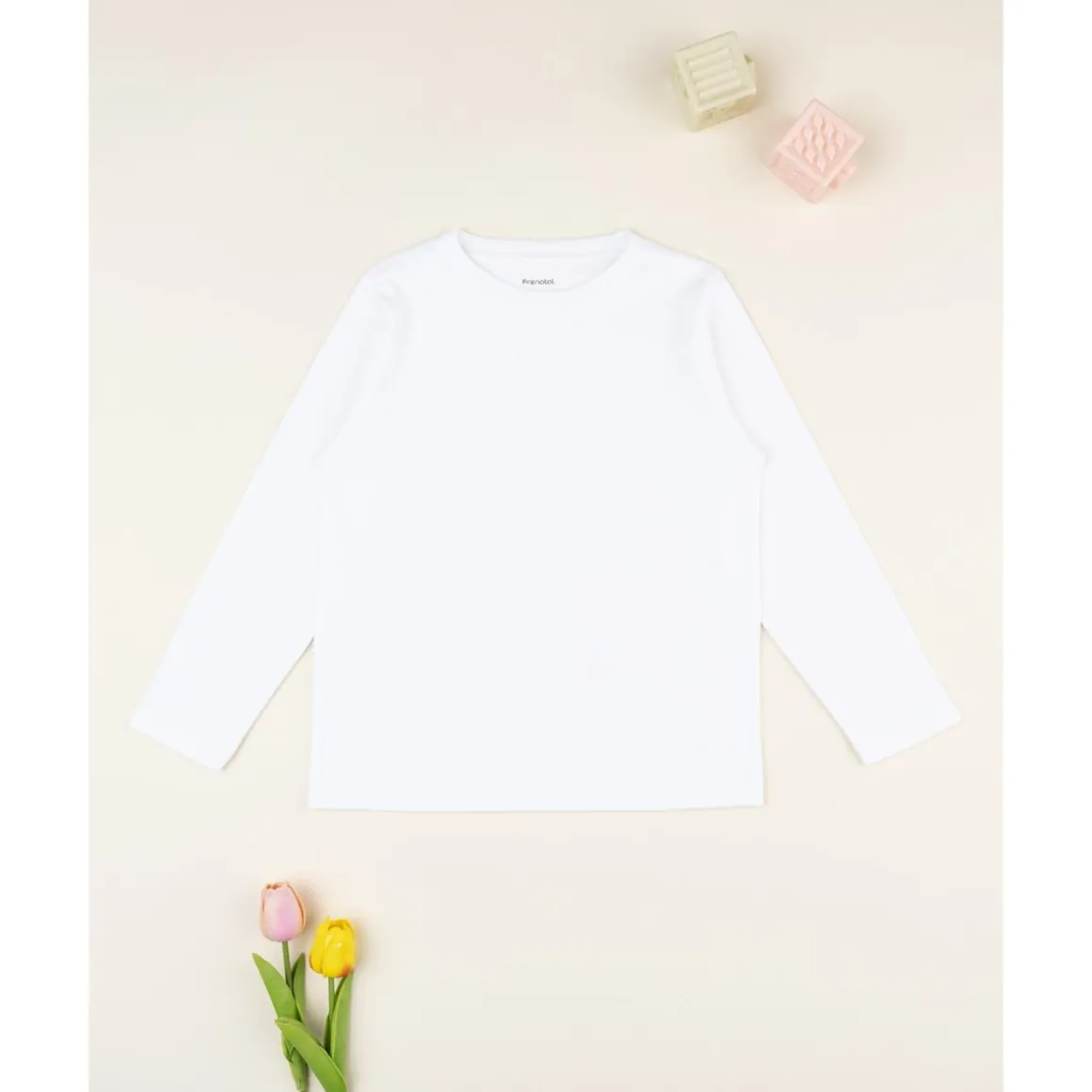 Camiseta blanca básica para niño