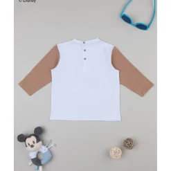 Camiseta blanca con Mickey Mouse para niño