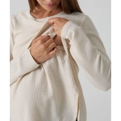 Camiseta de lactancia y premamá en tejido waffle color crema