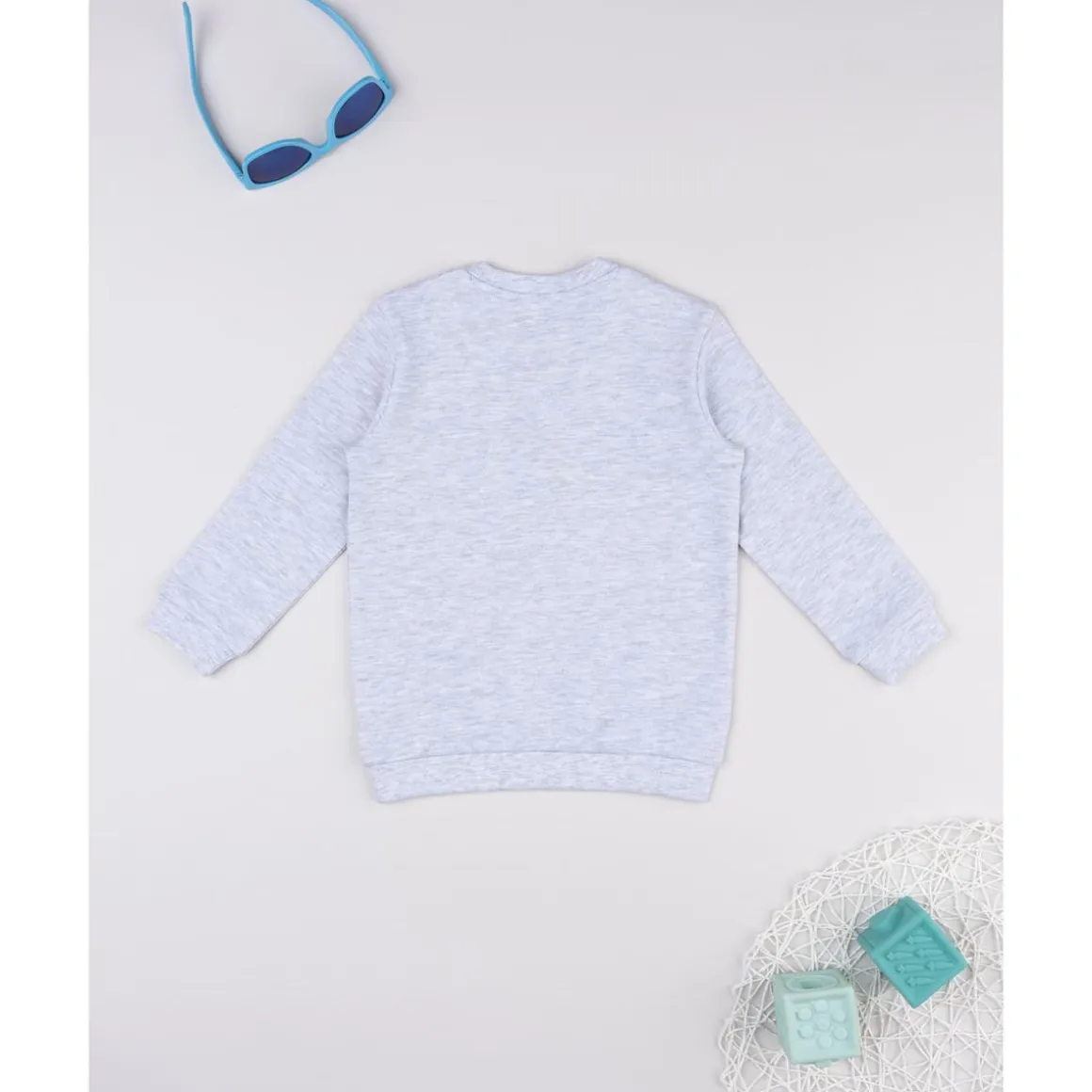 Camiseta de pijama para niño gris con perrito