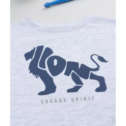 Camiseta gris claro con estampado