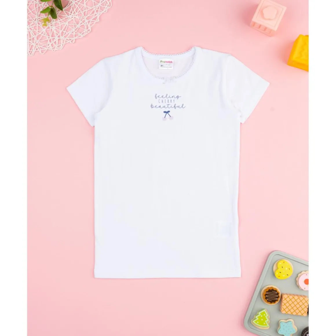 Camiseta niña blanca con estampado de cerezas