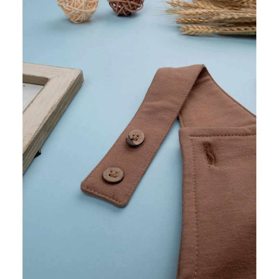 Conjunto niño peto marrón