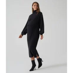 Conjunto premamá de punto negro con falda y jersey