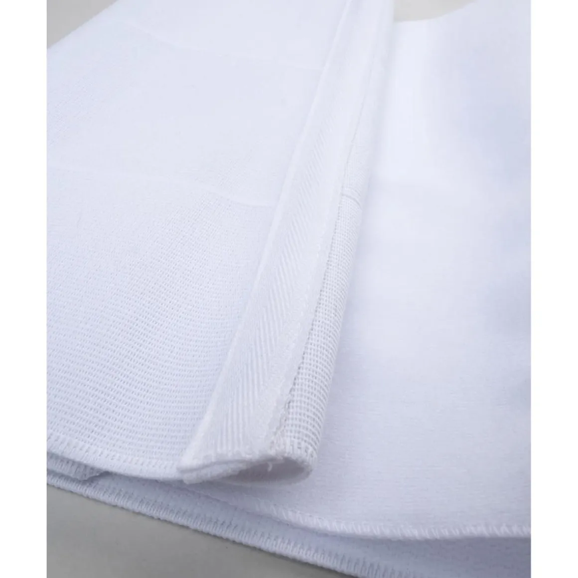 Faja post-parto blanca