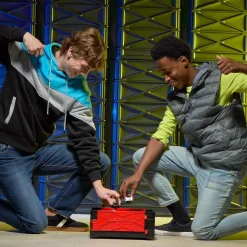 Hasbro - Beyblade - Clash and Carry Beystadium Battle Arena