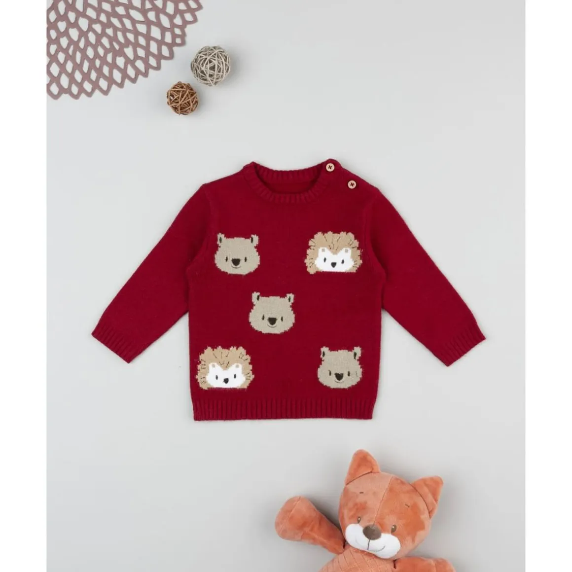 Jersey de niño rojo con bordados de animales