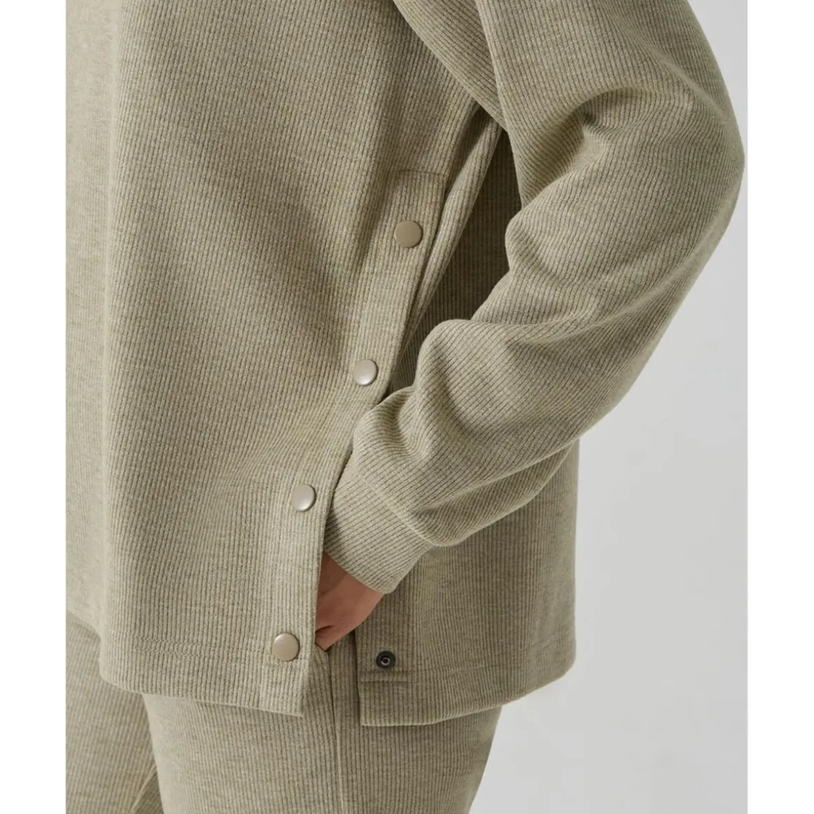 Jersey premamá verde “fake tricot”