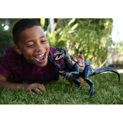 Jurassic World - Figura de dinosaurio Jurassic World Indoraptor con equipo de ataque y seguimiento ㅤ