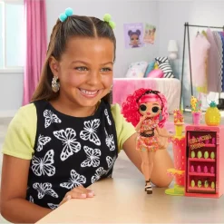 LOL Surprise - OMG Sweet Nails - Pinky Pops Sweet  Shop