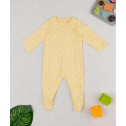 Mameluco de niña amarillo con margaritas por todas partes