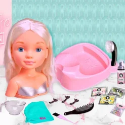 Nancy, Salon de Peluquería - Rubia