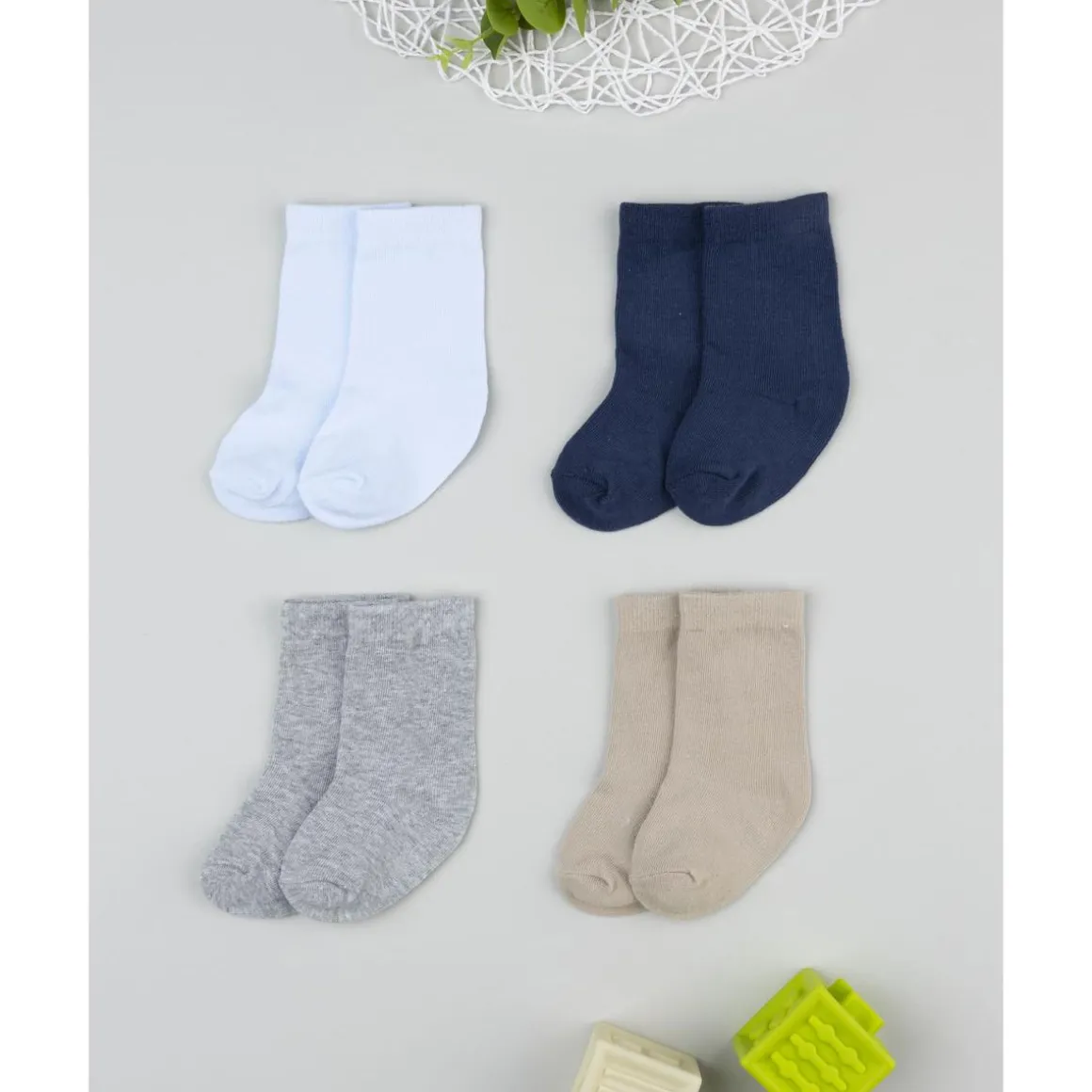 Pack 4 calcetines altos de niño en varios colores