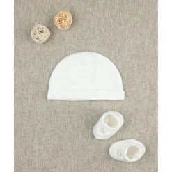 Pack gorro y zapatitos niña con bordado