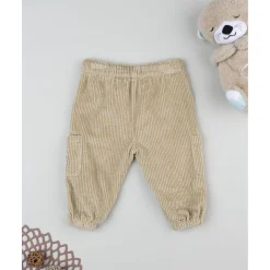 Pantalón beige de pana suave para niño