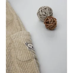 Pantalón beige de pana suave para niño