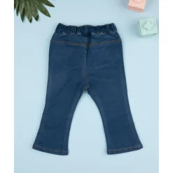 Pantalón campana denim niña con bordados florales