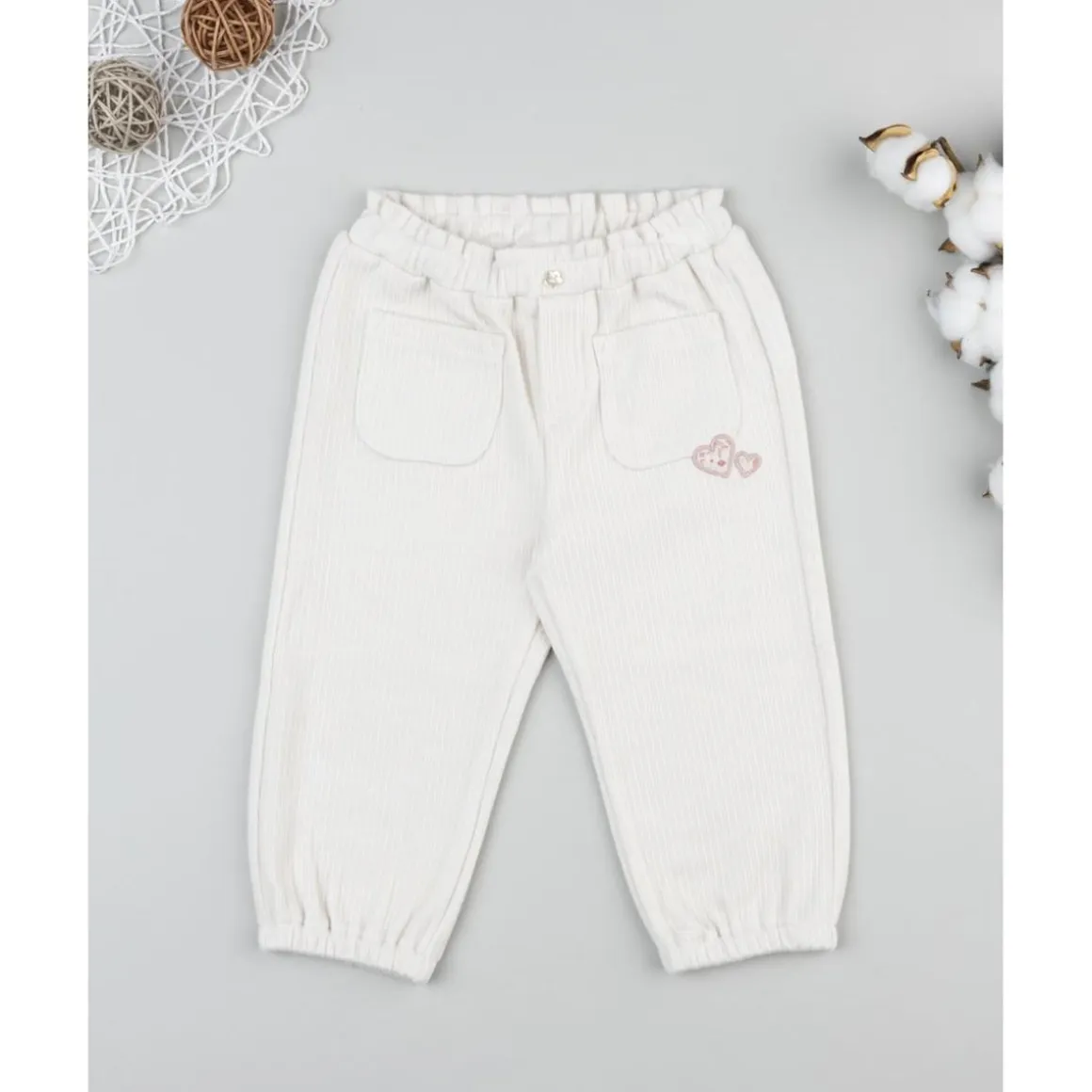 Pantalón de pana blanco para niña