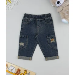 Pantalón denim de niño con parches y bolsillos