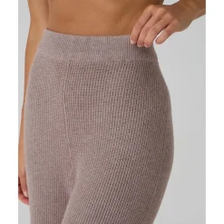 Pantalón marrón premamá en tricot