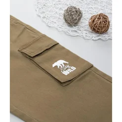 Pantalón niño beige con bolsillos cargo