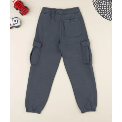 Pantalón niño gris oscuro con bolsillos cargo