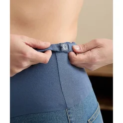 Pantalón premamá en denim elástico con banda alta en la cintura