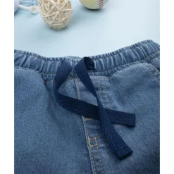 Pantalón vaquero de niño con parche de Mickey Mouse