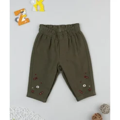 Pantalón verde de niña con bordados