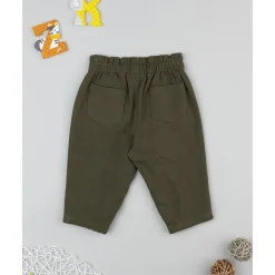 Pantalón verde de niña con bordados