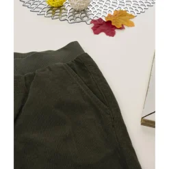 Pantalón verde niño