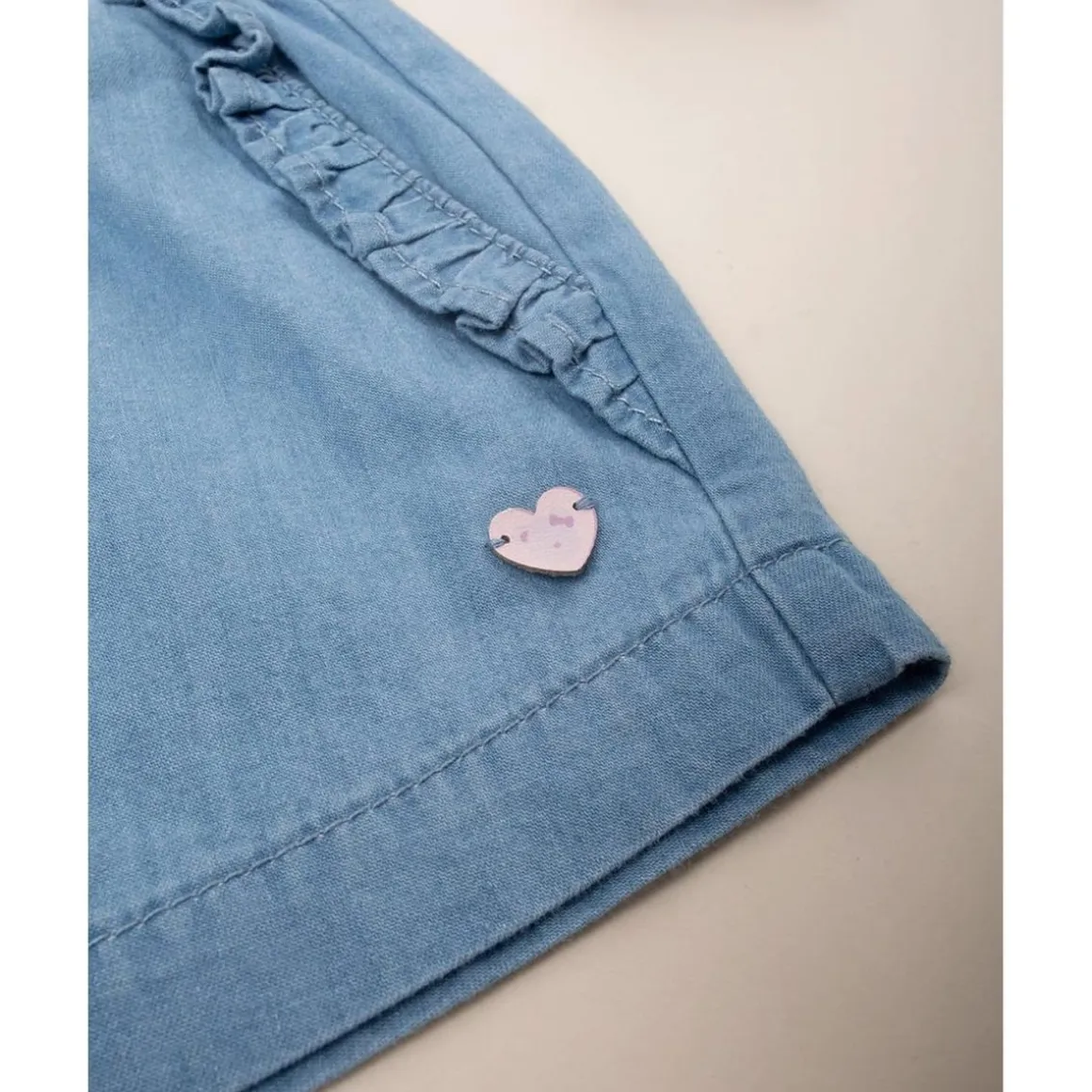 Pantalones cortos de cambray claro niña