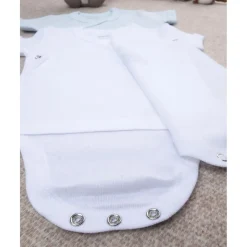 Paquete 2 body blanco y celeste