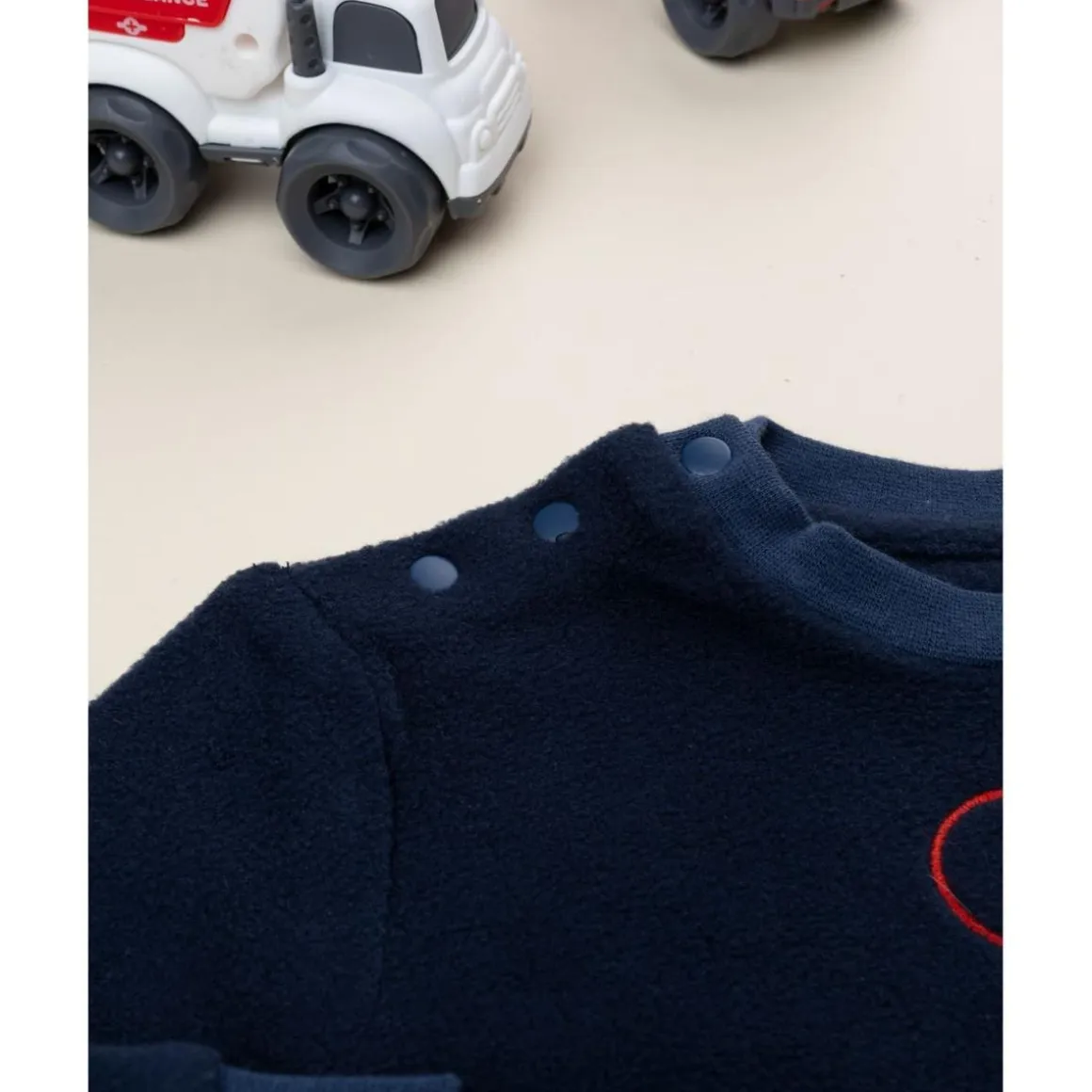 Pijama azul y rojo Mickey Mouse para niño