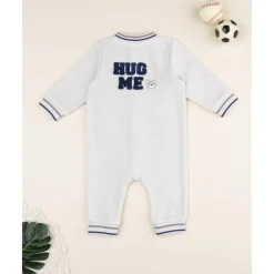 Pijama beige de terciopelo con parche “Adorable”