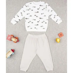 Pijama niño beige autos allover