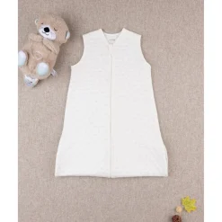 Saco sin mangas color crema