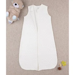 Saco sin mangas color crema