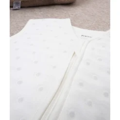 Saco sin mangas color crema